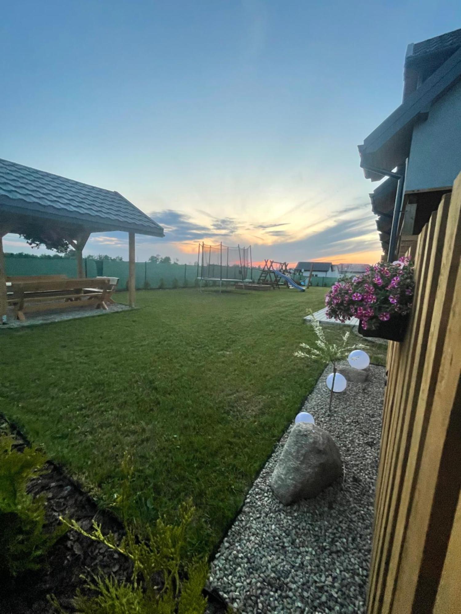 K&J Domki Letniskowe Bedzino Exteriér fotografie
